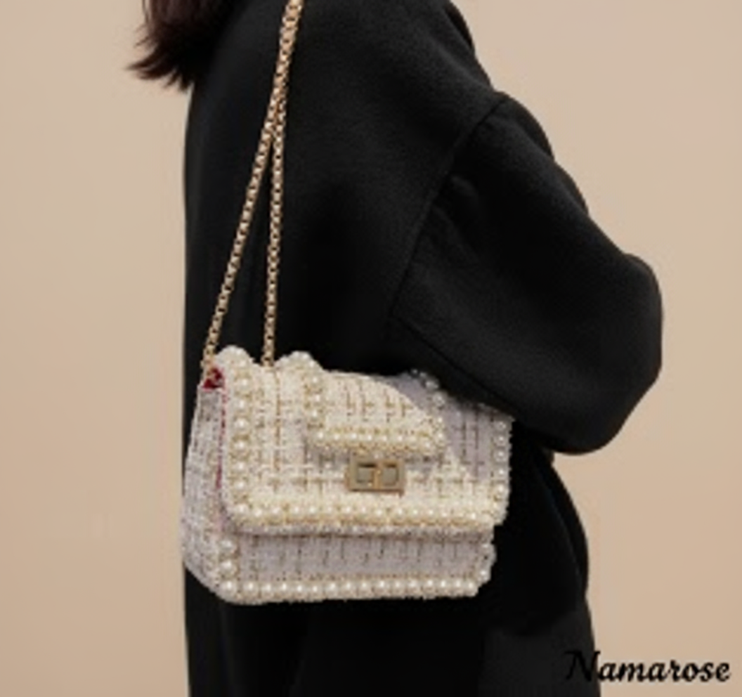 ChainLuxe™ Messenger Bag